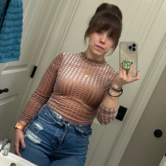 Meet your Posher, Sam - Picture 2 of 6